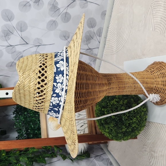 Natural Rush Straw Hat - Picture 3 of 7